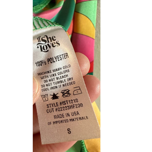 If She Loves Women's Small Multicolor Secret Garden Lightweight Kimono - Picture 13 of 15